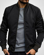 Black / M