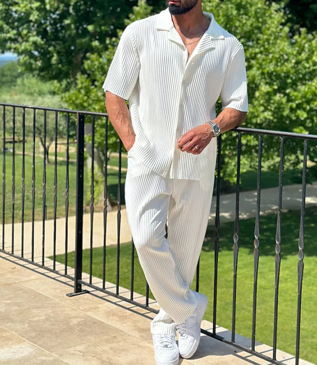 Ensemble d'été pour homme en deux pièces avec col camp plissé