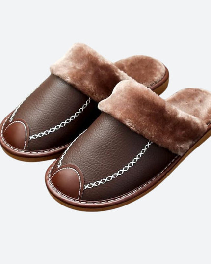 Men's Slippers with Plush Collar and Contrast Toe Patch