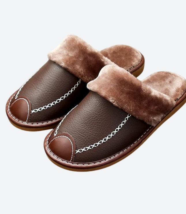 Men's Slippers with Plush Collar and Contrast Toe Patch