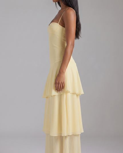 Vestido midi floral amarillo mantequilla para invitada de boda mujer