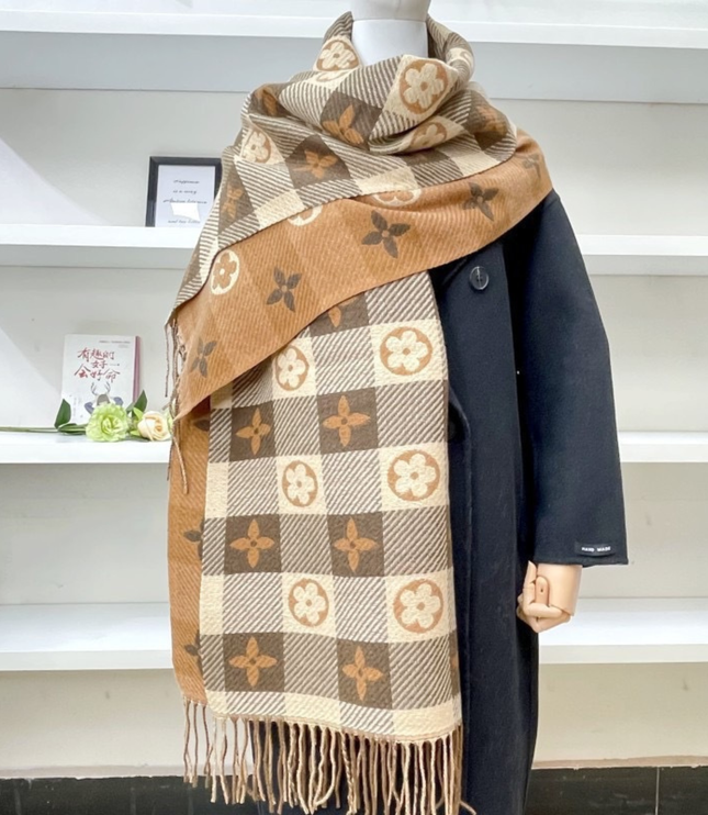 Women's Check Scarf with Playful Motifs and Fringe