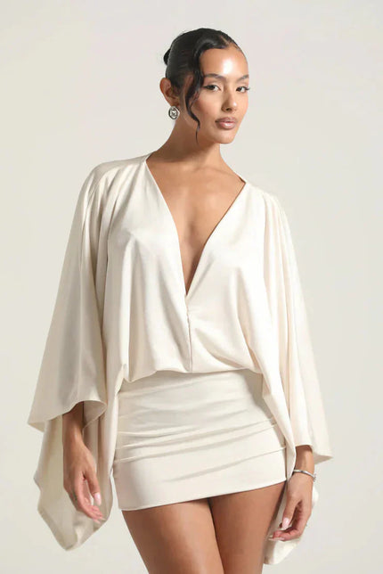 Vestido mini de fiesta para mujer con mangas capa y caída fluida