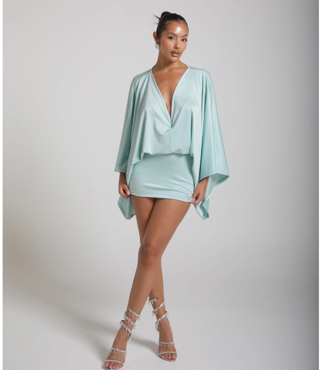 Vestido mini ajustado de cóctel con escote en V y fruncidos para mujer