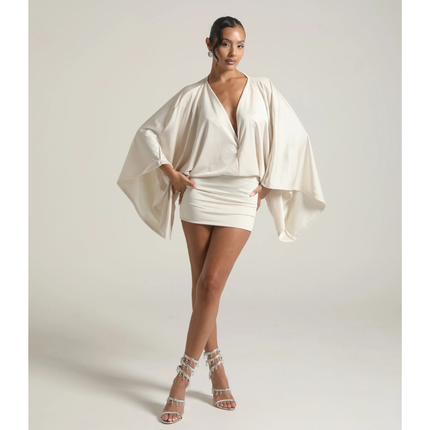 Vestido mini ajustado de cóctel con escote en V y fruncidos para mujer