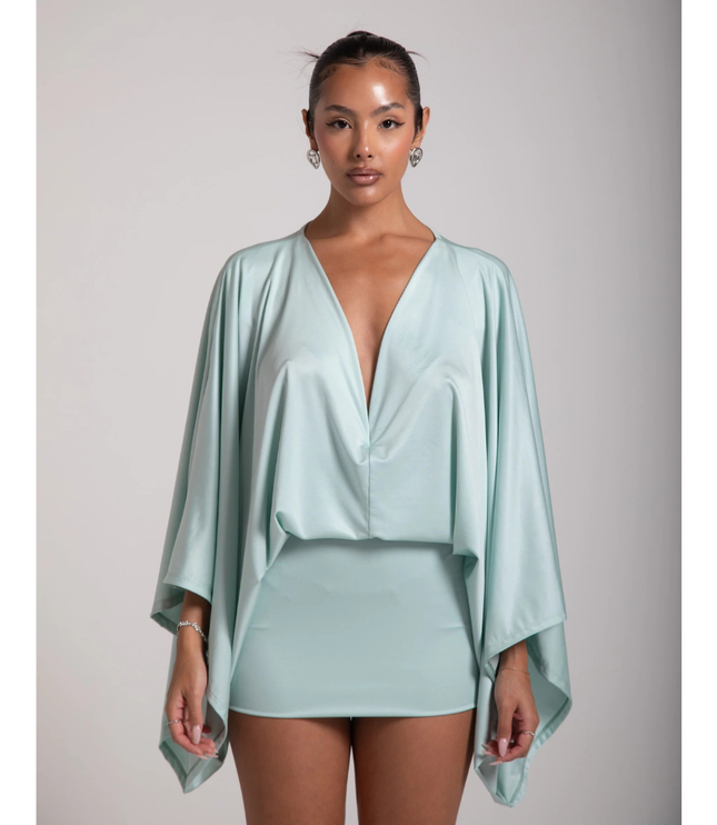 Vestido mini ajustado de cóctel con escote en V y fruncidos para mujer