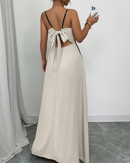 Vestido maxi crema de satén con escote en V para invitada de boda mujer