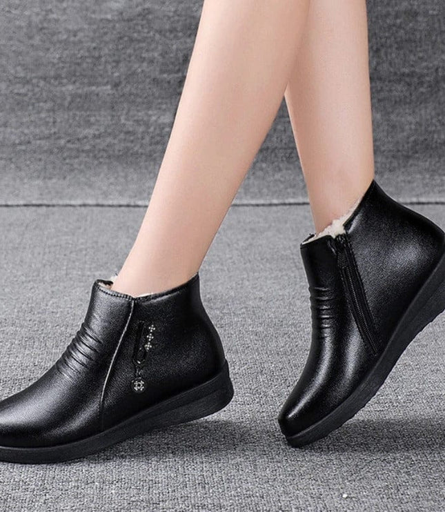 Corinna | Women's Fur-Lined Winter Ankle Boots - Black - Image 3