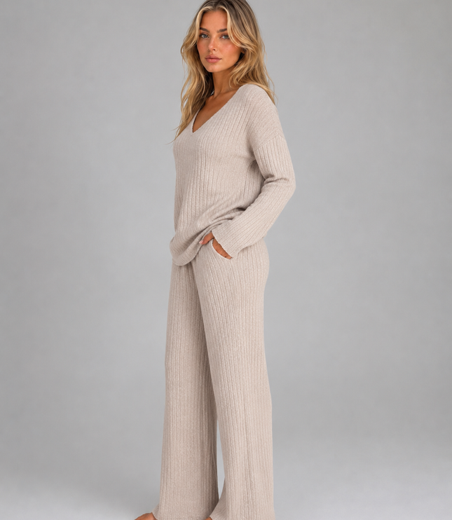 Women's Ribbed Loungewear Set with V-Neck Jumper and Trousers