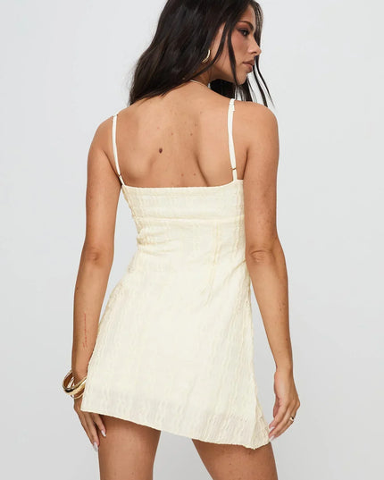Vestido mini bodycon sin mangas para mujer con fruncido estilo cóctel