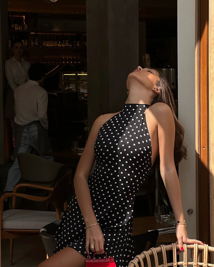 Vestido mini halter negro de lunares para invitada de boda para mujer