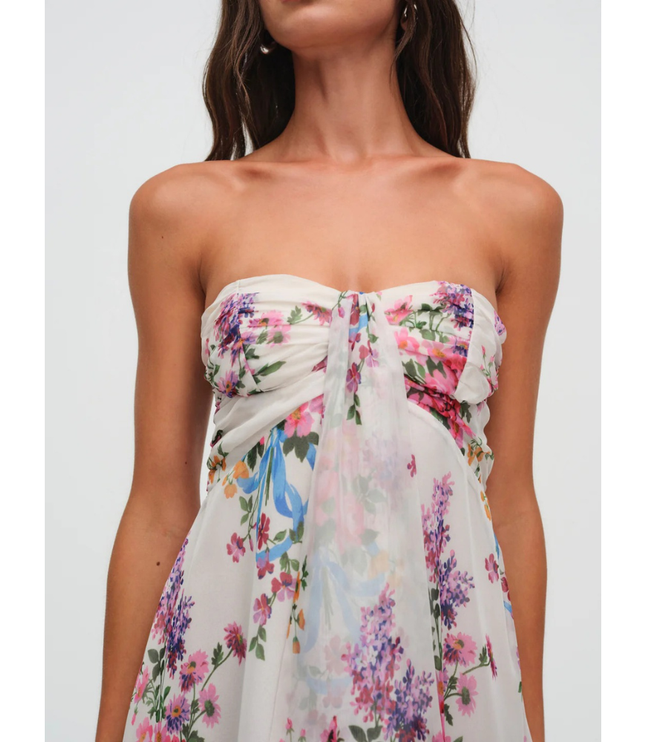 Vestido mini sin tirantes con flores para invitada de boda para mujer
