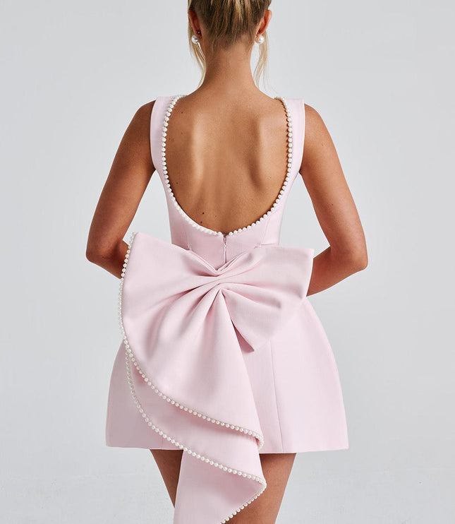 Vestido mini línea A para invitada de boda con cuello de perlas para mujer