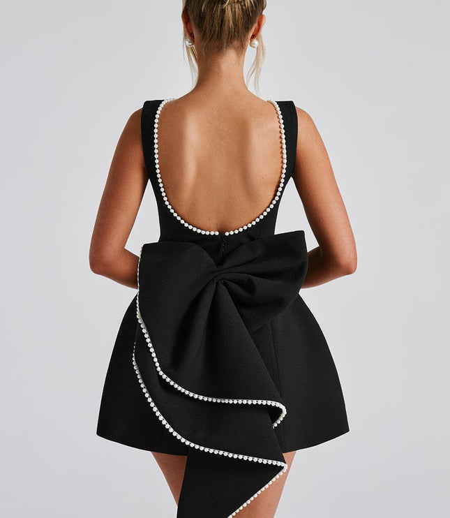 Vestido mini línea A para invitada de boda con cuello de perlas para mujer