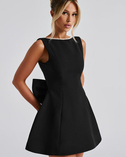 Vestido mini línea A para invitada de boda con cuello de perlas para mujer