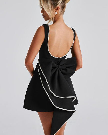 Vestido mini línea A para invitada de boda con cuello de perlas para mujer