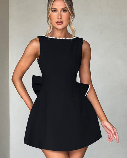 Vestido mini línea A para invitada de boda con cuello de perlas para mujer