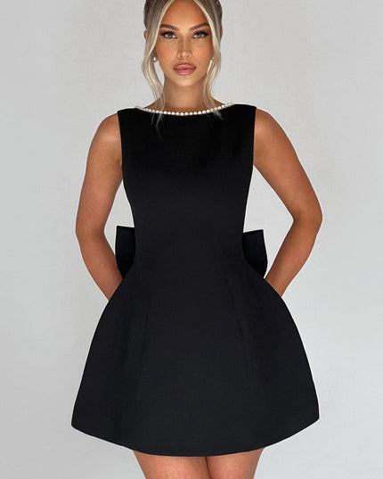 Vestido mini línea A para invitada de boda con cuello de perlas para mujer