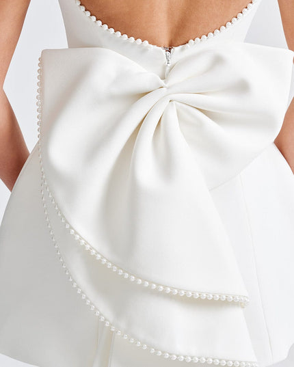 Vestido mini línea A para invitada de boda con cuello de perlas para mujer