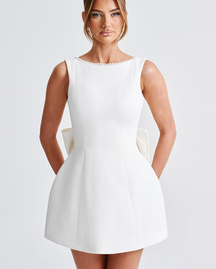 Vestido mini línea A para invitada de boda con cuello de perlas para mujer