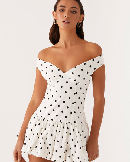 Vestido mini de lunares para invitada de boda con hombros descubiertos para mujer
